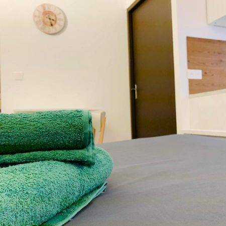 Tulipe Studio Apartment Manosque Ngoại thất bức ảnh